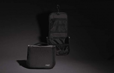 Logotrade Werbeartikel das Foto: Swiss Peak Lohan AWARE™ Kosmetiktasche