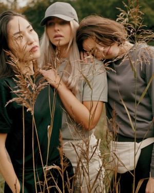 Logo trade business gifts image of: Iqoniq Sierra lightweight recycled cotton t-shirt