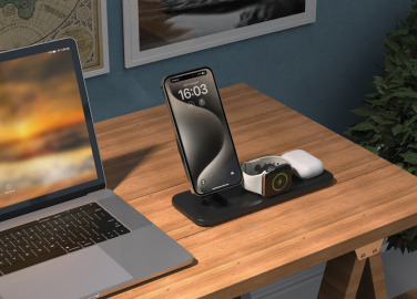 Logotrade promotional product image of: Urban Vitamin Torrance 3 in 1 magnetic 15W charger