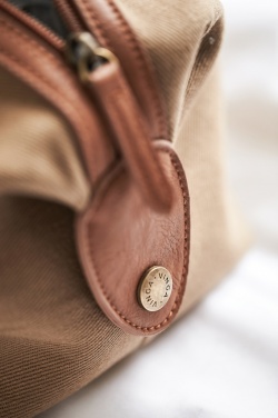 Logo trade reklaamkingi pilt: VINGA Sloane tualett-tarvete kott RCS taaskasutatud polüester