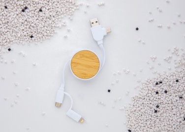 Logotrade ärikingituse foto: RCS taaskasutatud plastist Ontario 6-in-1 sissetõmmatav kaabel