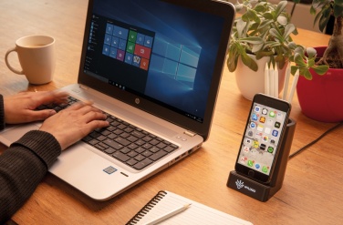 Logo trade reklaamkingitused foto: Light up logo 5W juhtmevaba laadimispliiatsihoidja