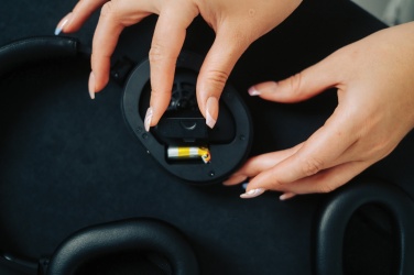 Logo trade reklaamtooted foto: Irvine RCS taaskasutatud ja parandatavad ANC juhtmevabad kõrvaklapid