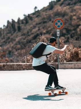 Logotrade reklaamtoote foto: Bobby Hero Väike vargusevastane seljakott