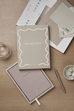 Logo trade ärikingitused foto: VINGA Thanksfulness GRS taaskasutatud paberist päevik-märkmik