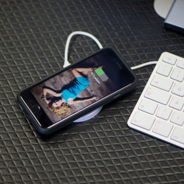 Logotrade firmakingituse foto: Laadija KARTHAGO