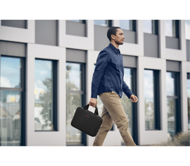 Logotrade firmakingituse foto: Pokroviec Wenger Guyde 14-tolline