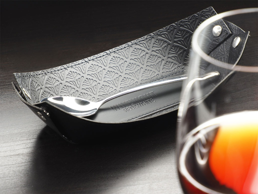 Logo trade ärikingi pilt: Nahast laua aksessuaar 1198244