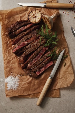 Logotrade mainoslahjat kuva: VINGA Retro pihviveitset