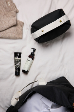 Logotrade mainoslahja tuotekuva: VINGA Sortino-toilettilaukku RCS