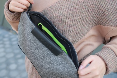 Logotrade reklaminės dovanos nuotrauka: Krepšys per petį Urban Bumbag