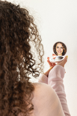 Logotrade reklaminės dovanos nuotrauka: „Lumora RCS“ perdirbto plastiko įkraunamas LED makiažo veidrodėlis