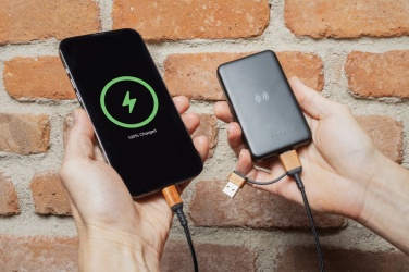 Logotrade korporatīvās dāvanas foto: RCS otrreizējās plastmasas 5000 mAh 5W bezvadu barošanas bloks