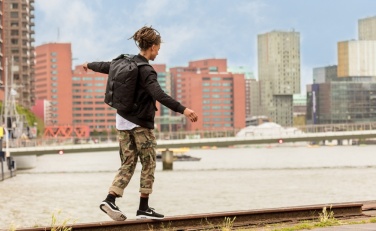 Logotrade dāvanas foto: Urban Lite pretaizdzīšanas mugursoma