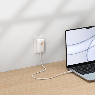 Logotrade ziemassvētku dāvanas foto: Belkin BoostCharge 3 portu sienas lādētājs