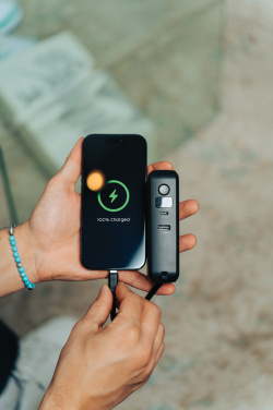 Logotrade Ideja dāvanas foto: Urban Vitamin Eureka hibrīds GANcharger 10000mah powerbank65W