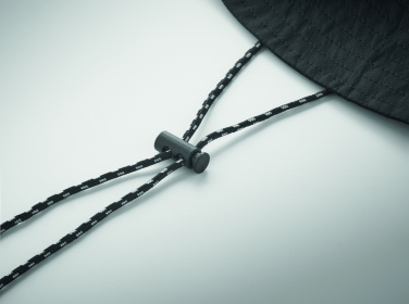 Logotrade Ideja dāvanas foto: Ūdensnecaurlaidīga makšķernieka cepure