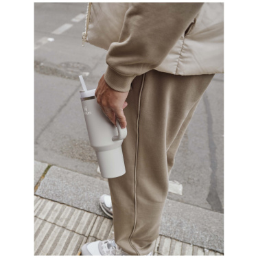 Логотрейд pекламные продукты картинка: Stanley Quencher H2.0 стакан 1200 мл