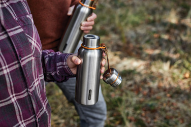 Логотрейд pекламные подарки картинка: Черная+Blum термобутылка для воды маленькая 500 мл