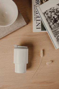 Logotrade presentreklam bild: VINGA Nagano RCS to-go-mug 350 ML